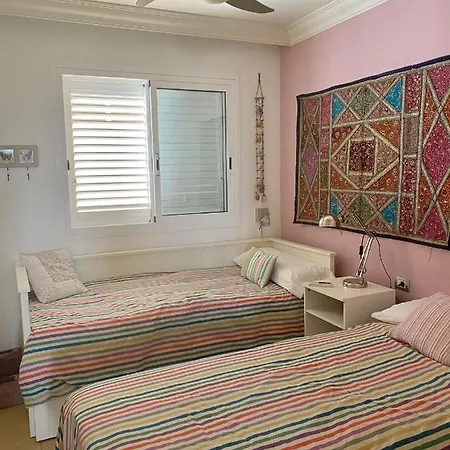 Seaside Serenity: Remote Work Retreat In * Poris de Abona